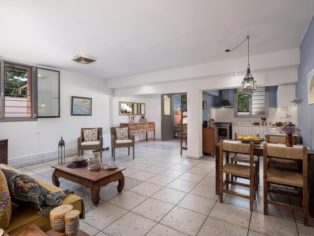 The House By The Sea Villa Kato Daratso Bagian luar foto
