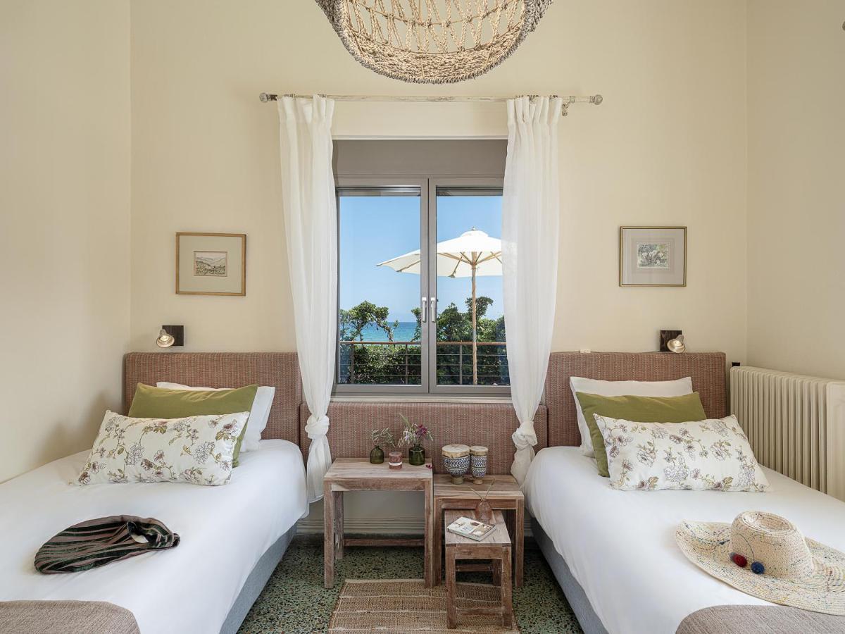 The House By The Sea Villa Kato Daratso Bagian luar foto